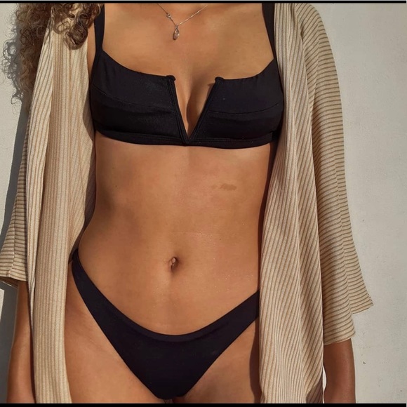 Brazilian Bikini 🇧🇷 - Picture 3 of 5